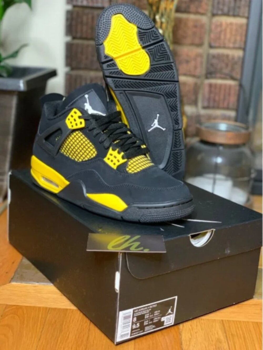 Air Jordan 4 Retro “Thunder” 2023 Athletic Basketball Sneakers
